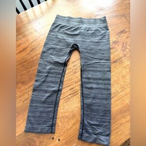Fabletics Leggings- black/grey stripe-size 6- very gently used